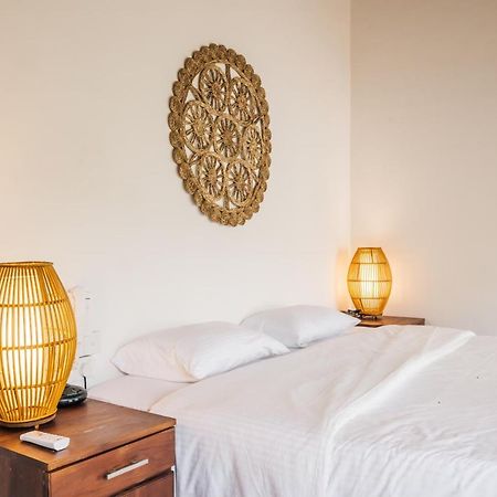 Santi Beach House With Pool & Beach Weligama Ngoại thất bức ảnh