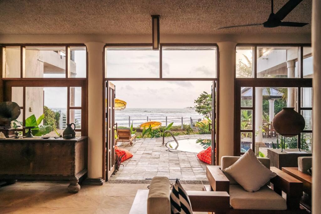 Santi Beach House With Pool & Beach Weligama Ngoại thất bức ảnh
