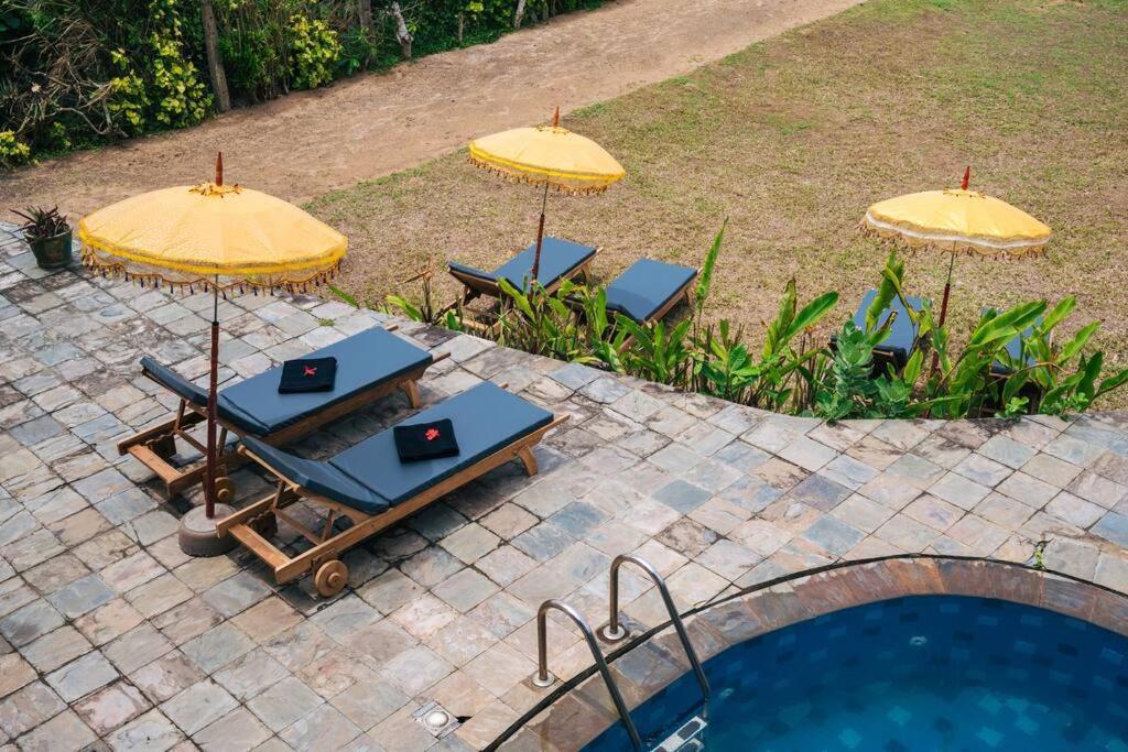 Santi Beach House With Pool & Beach Weligama Ngoại thất bức ảnh