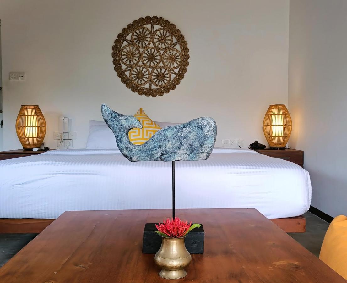 Santi Beach House With Pool & Beach Weligama Ngoại thất bức ảnh
